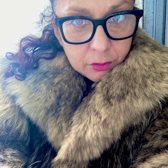 Stunning Genuine Siberian Silver Fox Fur Coat - Picture 2 of 9